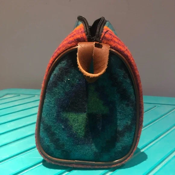 Pendleton Geometric Wool Bag - Picture 3 of 6